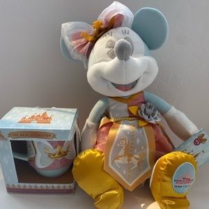 Minnie Mouse Main Attraction MMMA Carrousel Plush